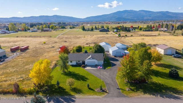 9870 W Gallop LN, Post Falls, ID 83854