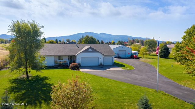 9870 W Gallop LN, Post Falls, ID 83854