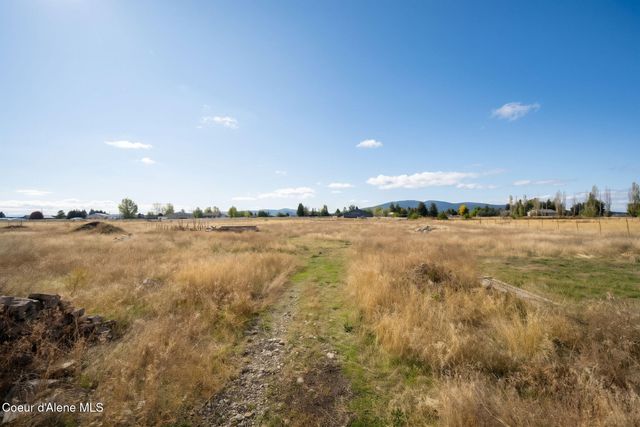 9870 W Gallop LN, Post Falls, ID 83854