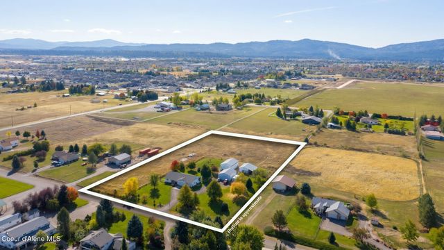 9870 W Gallop LN, Post Falls, ID 83854