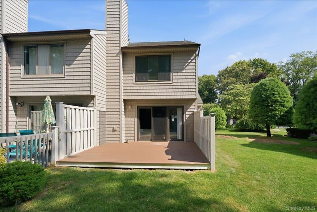 112 Beecher Avenue Extension, East Islip, NY 11730