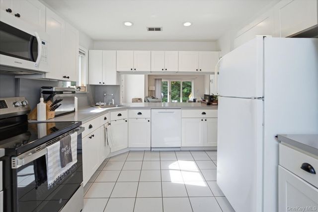 112 Beecher Avenue Extension, East Islip, NY 11730