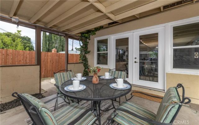 624 Nottingham, Redlands, CA 92373