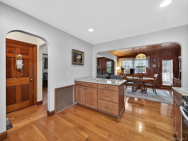 43 Shady Lane, Bardonia, NY 10954