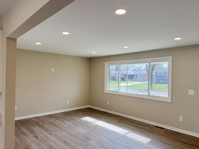 1767 Woodcrest Road, Columbus, OH 43232