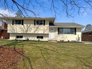 1767 Woodcrest Road, Columbus, OH 43232