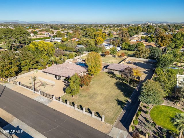 13217 N 65th Drive, Glendale, AZ 85304