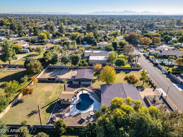 13217 N 65th Drive, Glendale, AZ 85304