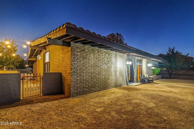 13217 N 65th Drive, Glendale, AZ 85304