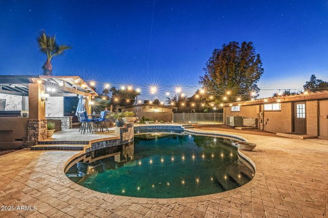 13217 N 65th Drive, Glendale, AZ 85304