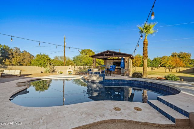 13217 N 65th Drive, Glendale, AZ 85304