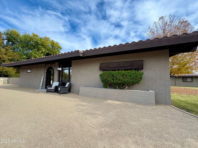 13217 N 65th Drive, Glendale, AZ 85304