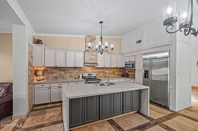 13217 N 65th Drive, Glendale, AZ 85304