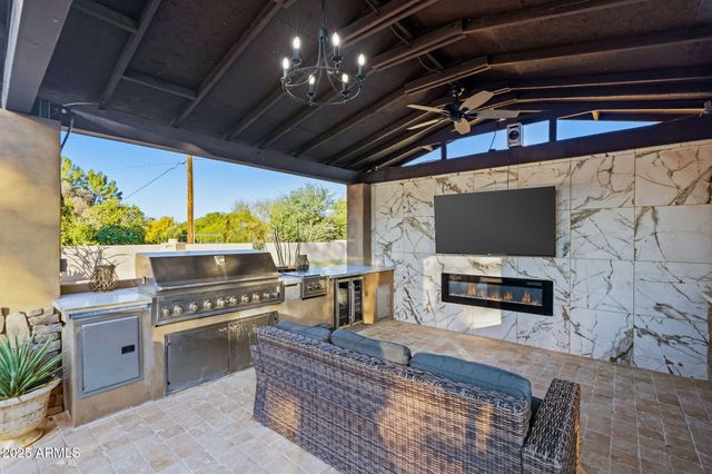 13217 N 65th Drive, Glendale, AZ 85304