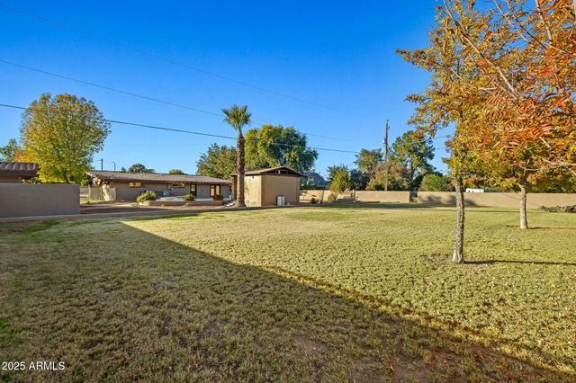 13217 N 65th Drive, Glendale, AZ 85304