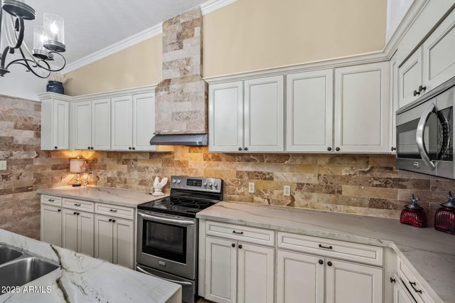 13217 N 65th Drive, Glendale, AZ 85304