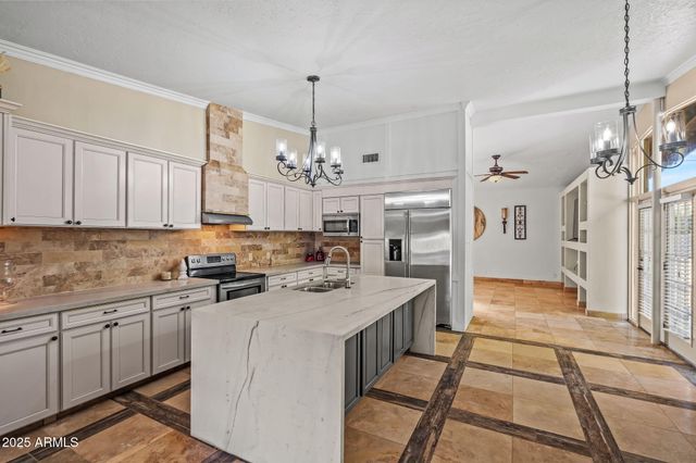 13217 N 65th Drive, Glendale, AZ 85304