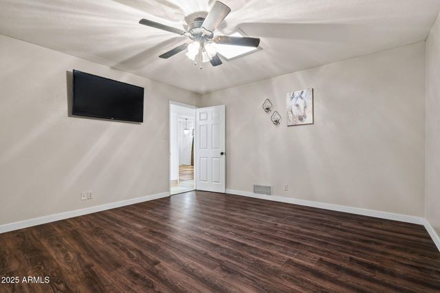 13217 N 65th Drive, Glendale, AZ 85304