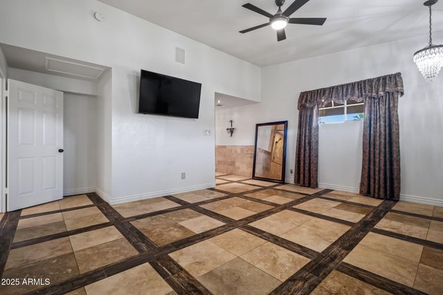 13217 N 65th Drive, Glendale, AZ 85304