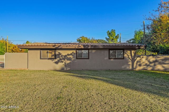 13217 N 65th Drive, Glendale, AZ 85304