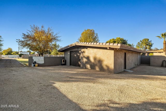 13217 N 65th Drive, Glendale, AZ 85304