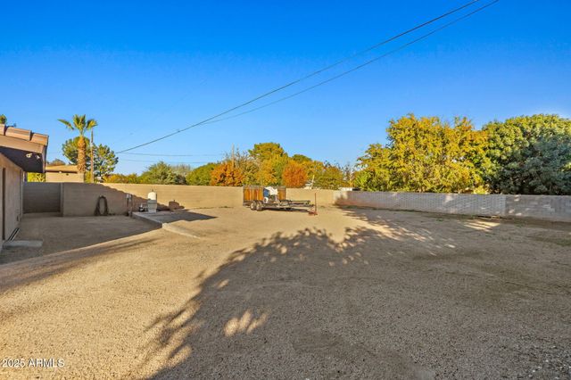 13217 N 65th Drive, Glendale, AZ 85304