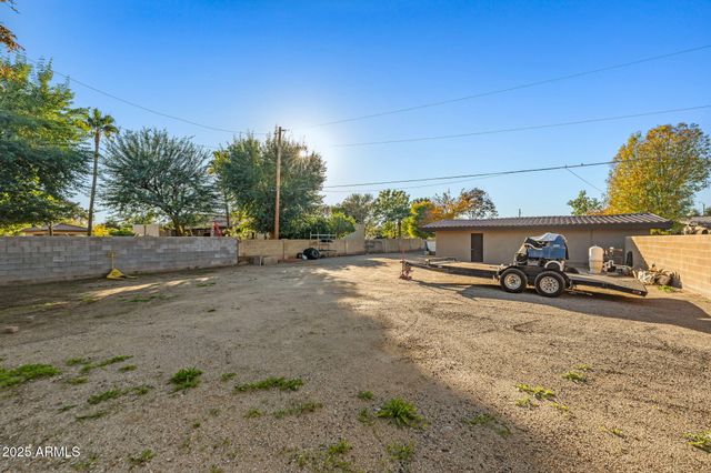 13217 N 65th Drive, Glendale, AZ 85304