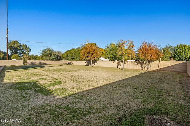 13217 N 65th Drive, Glendale, AZ 85304