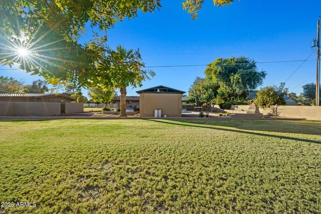 13217 N 65th Drive, Glendale, AZ 85304