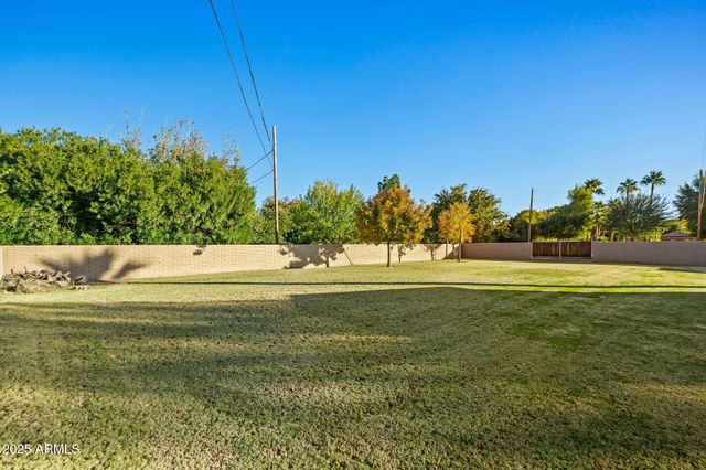 13217 N 65th Drive, Glendale, AZ 85304