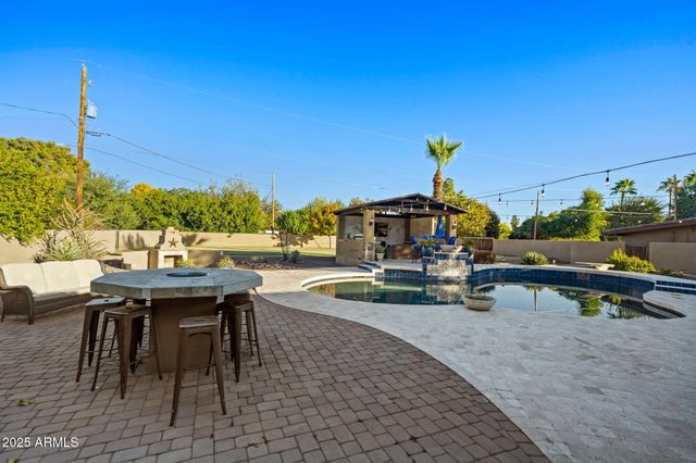 13217 N 65th Drive, Glendale, AZ 85304