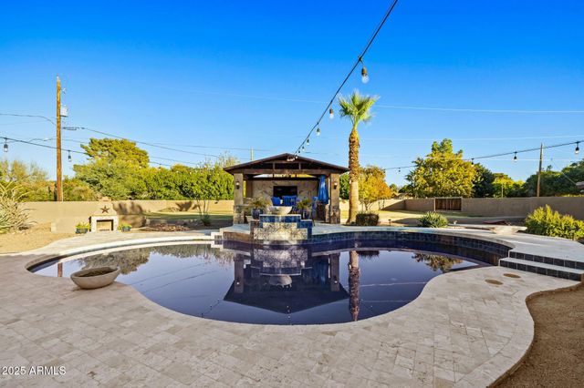 13217 N 65th Drive, Glendale, AZ 85304