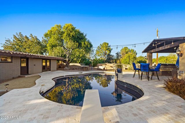 13217 N 65th Drive, Glendale, AZ 85304