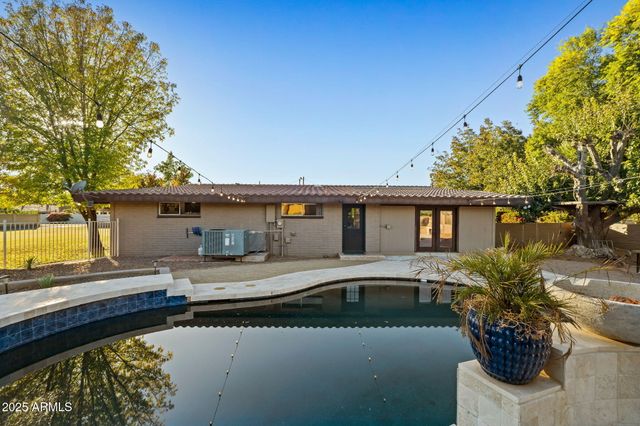 13217 N 65th Drive, Glendale, AZ 85304