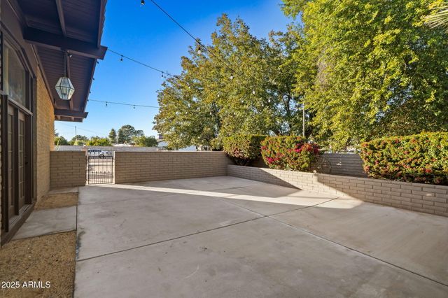 13217 N 65th Drive, Glendale, AZ 85304