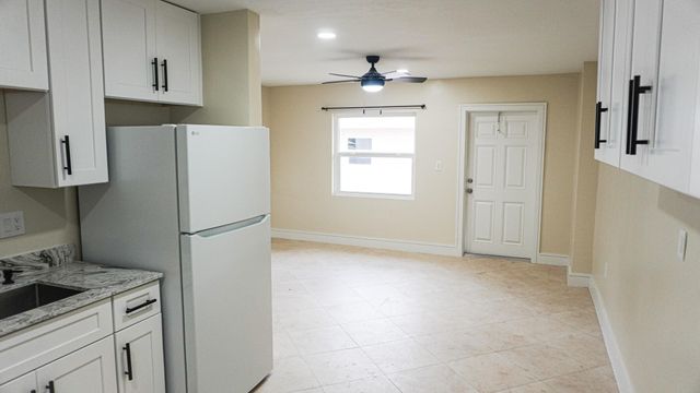 1502 AVENUE I B, Fort Pierce, FL 34950