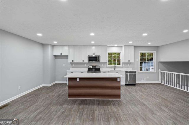 5211 Beechwood Forest Drive, Lithonia, GA 30038