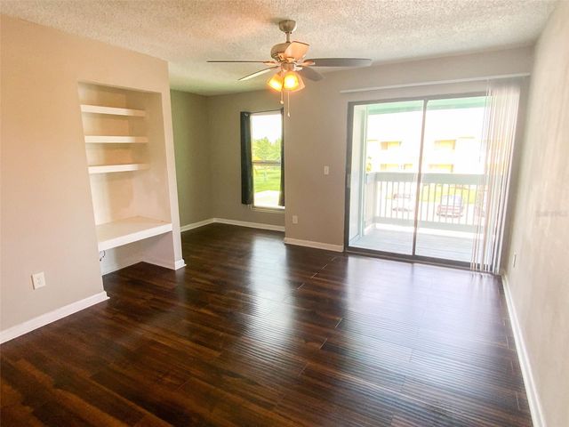 455 ALT 19 S 54, Palm Harbor, FL 34683