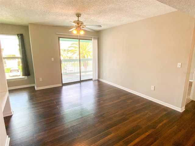 455 ALT 19 S 54, Palm Harbor, FL 34683