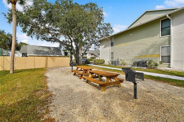 455 ALT 19 S 54, Palm Harbor, FL 34683