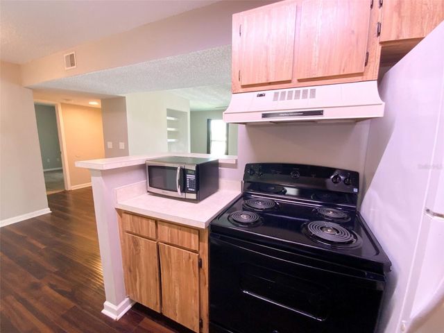 455 ALT 19 S 54, Palm Harbor, FL 34683