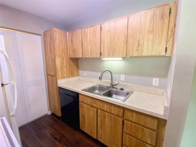 455 ALT 19 S 54, Palm Harbor, FL 34683