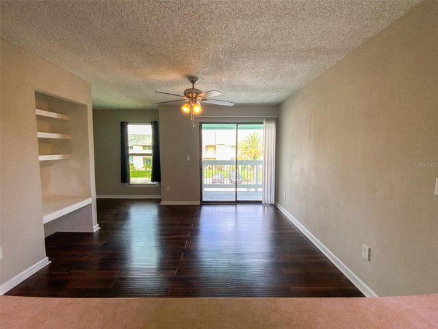 455 ALT 19 S 54, Palm Harbor, FL 34683