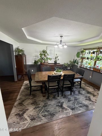 1937 Carvelle Drive, Northwood, OH 43619