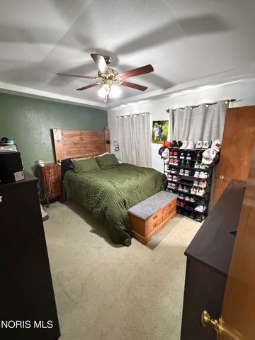 1937 Carvelle Drive, Northwood, OH 43619
