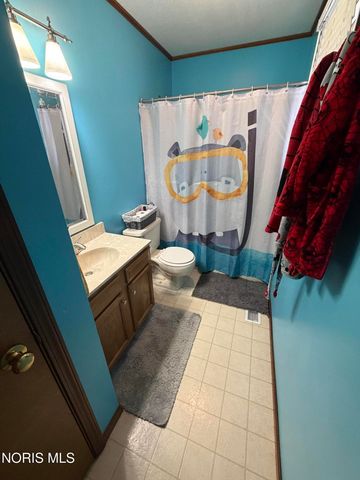 1937 Carvelle Drive, Northwood, OH 43619