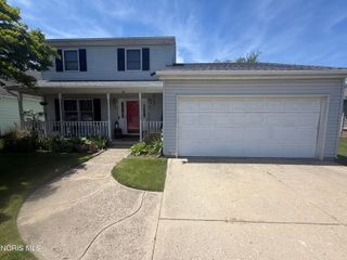 1937 Carvelle Drive, Northwood, OH 43619