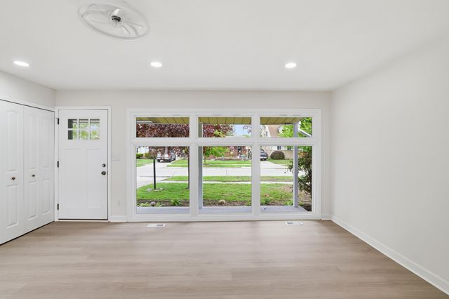 16608 Windermere Circle, Southgate, MI 48195