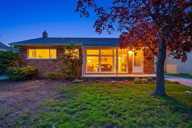 16608 Windermere Circle, Southgate, MI 48195