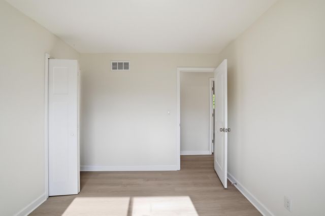 16608 Windermere Circle, Southgate, MI 48195